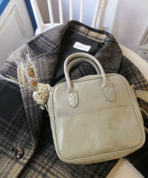 CORNERS（コーナーズ）の「スクエアミニボストンバッグ（ショルダーバッグ・レディース・ブラック/カーキ/グレイッシュベージュ/ブラウン・FREE）」の18枚目の写真