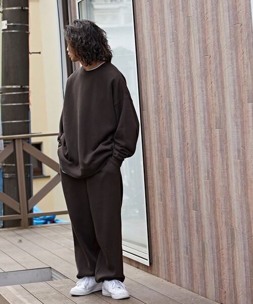 FREAK'S STORE(フリークスストア)の「WEB限定 ワイドシルエット クルーネックスウェット/ビッグシルエット/プルオーバー(スウェット・メンズ・ブラック/ブラウン/杢グレー/グレイッシュベージュ・SMALL/MEDIUM/LARGE)」の15枚目の写真