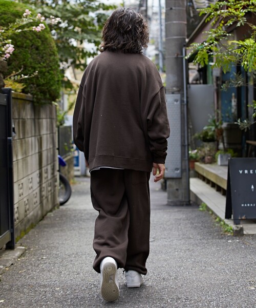 FREAK'S STORE(フリークスストア)の「WEB限定 ワイドシルエット クルーネックスウェット/ビッグシルエット/プルオーバー(スウェット・メンズ・ブラック/ブラウン/杢グレー/グレイッシュベージュ・SMALL/MEDIUM/LARGE)」の16枚目の写真