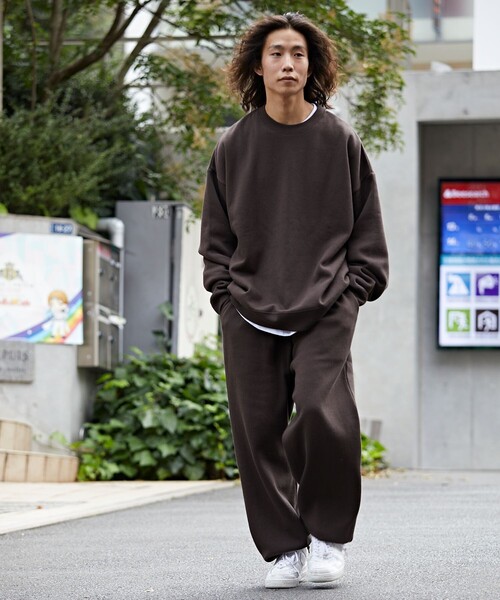 FREAK'S STORE(フリークスストア)の「WEB限定 ワイドシルエット クルーネックスウェット/ビッグシルエット/プルオーバー(スウェット・メンズ・ブラック/ブラウン/杢グレー/グレイッシュベージュ・SMALL/MEDIUM/LARGE)」の11枚目の写真