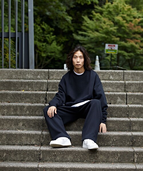 FREAK'S STORE(フリークスストア)の「WEB限定 ワイドシルエット クルーネックスウェット/ビッグシルエット/プルオーバー(スウェット・メンズ・ブラック/ブラウン/杢グレー/グレイッシュベージュ・SMALL/MEDIUM/LARGE)」の13枚目の写真