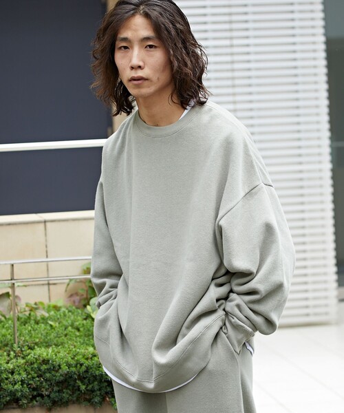 FREAK'S STORE(フリークスストア)の「WEB限定 ワイドシルエット クルーネックスウェット/ビッグシルエット/プルオーバー(スウェット・メンズ・ブラック/ブラウン/杢グレー/グレイッシュベージュ・SMALL/MEDIUM/LARGE)」の4枚目の写真