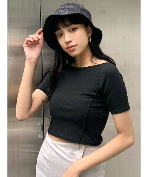 EMODA（エモダ）の「TANK EDGEピアス（ピアス（両耳用）・レディース・シルバー/ゴールド・FREE）」の10枚目の写真