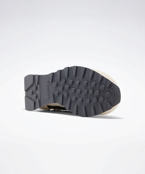 Reebok(リーボック)の「クラシック レザー AZ / Classic Leather AZ Shoes(スニーカー・メンズ・サンドベージュ/グレー系その他・22.5cm/23.5cm/24.5cm/25.5cm/26.5cm/27.5cm/28.5cm/23.0cm/24.0cm/25.0cm/26.0cm/27.0cm/28.0cm/29.0cm/22.0cm)」の8枚目の写真