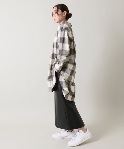 IENA(イエナ)の「ハイカット ネルチェックロングシャツ◆(シャツ/ブラウス・レディース・ホワイト/ブラック・38/36)」の6枚目の写真