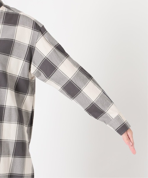 IENA(イエナ)の「ハイカット ネルチェックロングシャツ◆(シャツ/ブラウス・レディース・ホワイト/ブラック・38/36)」の17枚目の写真