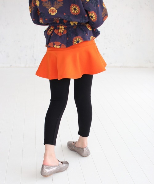 Rora(ローラ)の「エンターテイナー スカートパンツ (2color)(スカート・キッズ・オレンジ/ネイビー・100/150/110/120/130/140)」の5枚目の写真