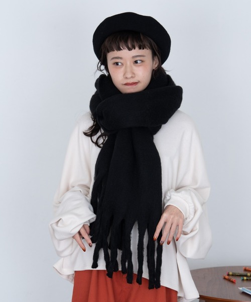 MERLOT(メルロー)の「もこもこマフラー(マフラー・レディース・ブラック/アイボリー/オレンジ/グリーン・FREE)」の17枚目の写真