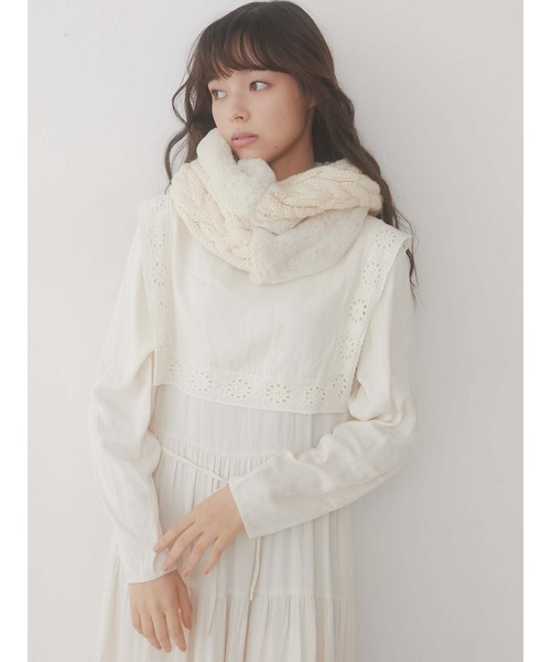 merry jenny（メリージェニー）の「ファーコンビニットスヌード（ネックウォーマー/スヌード・レディース・ブラック/アイボリー・FREE）」の9枚目の写真