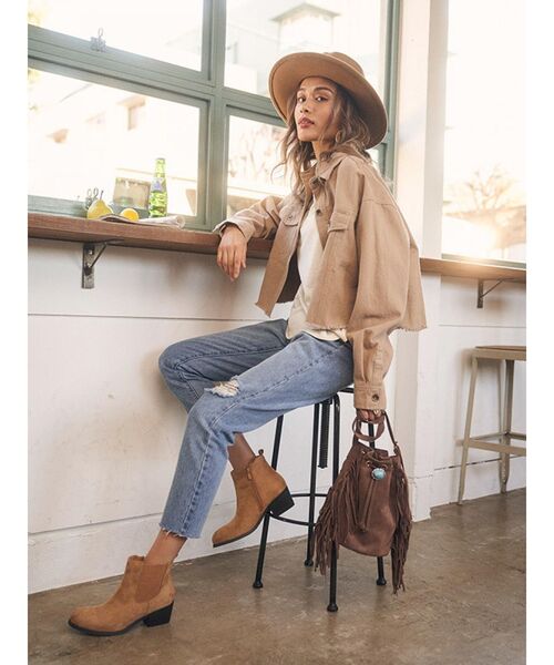To the sea(トゥーザシー)の「サイドゴアショートブーツ(ブーツ・レディース・ベージュ/ブラウン・SMALL/LARGE/MEDIUM)」の15枚目の写真