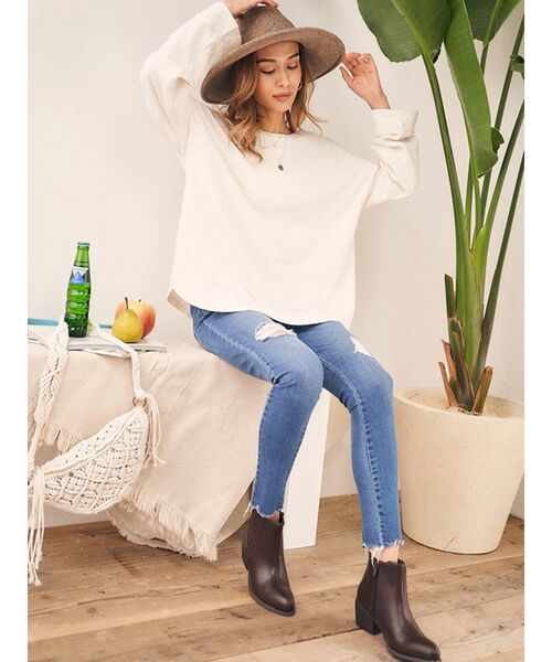 To the sea(トゥーザシー)の「サイドゴアショートブーツ(ブーツ・レディース・ベージュ/ブラウン・SMALL/LARGE/MEDIUM)」の7枚目の写真