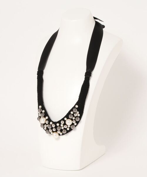 Narcissus（ナルシス）の「【Narcissus】パールリボンネックレス（ネックレス・レディース・ブラック・FREE）」の2枚目の写真