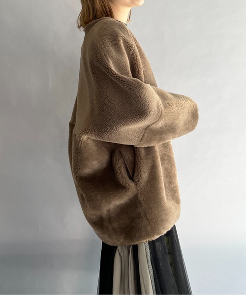 LUGIVA(ルギヴァ)の「ボアxフェイクスエードリバーシブルコート(ムートンコート・レディース・ブラウン/オフホワイト・M)」の16枚目の写真