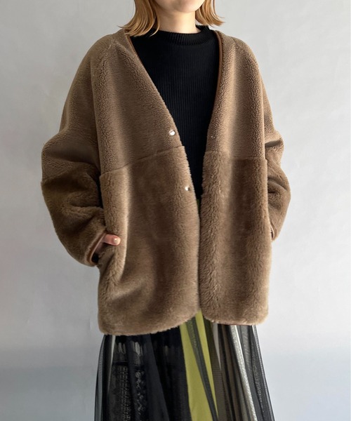 LUGIVA(ルギヴァ)の「ボアxフェイクスエードリバーシブルコート(ムートンコート・レディース・ブラウン/オフホワイト・M)」の15枚目の写真