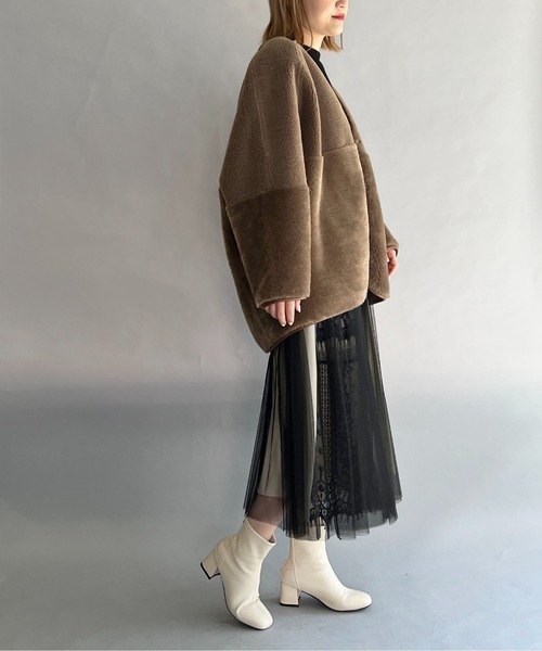 LUGIVA(ルギヴァ)の「ボアxフェイクスエードリバーシブルコート(ムートンコート・レディース・ブラウン/オフホワイト・M)」の20枚目の写真