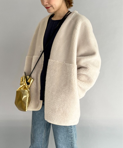 LUGIVA(ルギヴァ)の「ボアxフェイクスエードリバーシブルコート(ムートンコート・レディース・ブラウン/オフホワイト・M)」の4枚目の写真