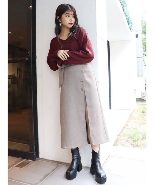 MURUA(ムルーア)の「モダンVネックニット(ニット/セーター・レディース・アイボリー/ブラック/ボルドー/ベージュ/モカ・FREE)」の20枚目の写真