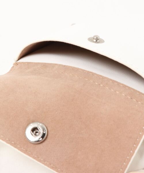 cache cache（カシュ カシュ）の「カシュカシュ cachecache / スマホポケット付き巾着ショルダーバッグ（ショルダーバッグ・レディース・ブラック/カーキ/ホワイト/グレー/イエロー/パープル/アイボリー/ベージュ系その他・FREE）」の13枚目の写真