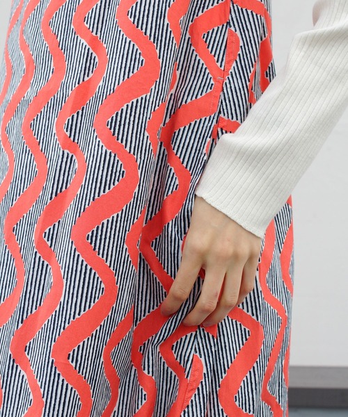 LE GLAZIK（ルグラジック）の「LE GLAZIK/ル グラジック　バティック　スリーブレスロングドレス　BATIK SLEEVELESS PRINT LONGDRESS ＃LG-G0017（ワンピース・レディース・イエロー/オレンジ/グリーン・36）」の10枚目の写真