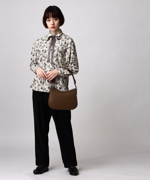 tk.TAKEO KIKUCHI(ティーケータケオキクチ)の「◆シンセティックレザー2WAYムーンバッグ(ショルダーバッグ・レディース・ブラック/ブラウン系その他・00)」の15枚目の写真