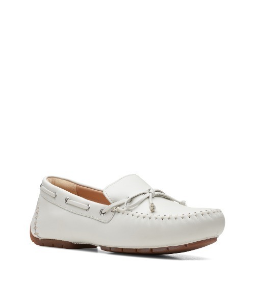 Clarks（クラークス）の「C Mocc Tie / シーモックタイ (ホワイトレザー)（スリッポン・レディース・ホワイト・UK5/UK6/UK4/UK3/UK3.5/UK4.5/UK5.5）」の2枚目の写真