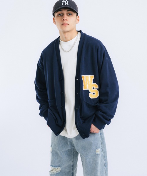 Ressaca（レサーカ）の「オーバーサイズ ワッペン刺繍カレッジ風ロゴカーディガン（カーディガン/ボレロ・メンズ・アッシュグレー/ネイビー/サックスブルー/イエロー/グリーン・M/L）」の4枚目の写真