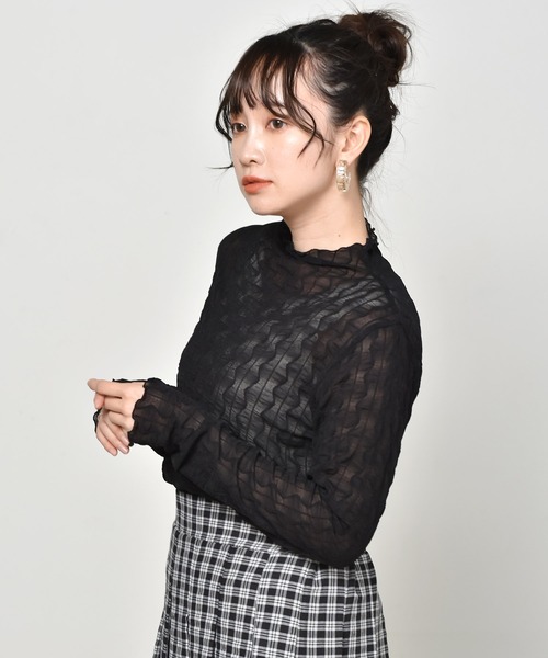 ems excite(エムズエキサイト)の「ウェーブシアーCT(Tシャツ/カットソー・レディース・ブラック/オフホワイト/アイボリー・FREE)」の20枚目の写真