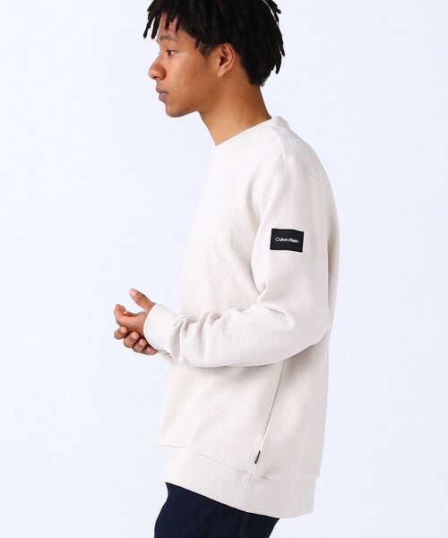 Calvin Klein(カルバン・クライン)の「クルーネック スウェット プルオーバー(スウェット・メンズ・ホワイト/ブラック・S/M/L/XL)」の4枚目の写真