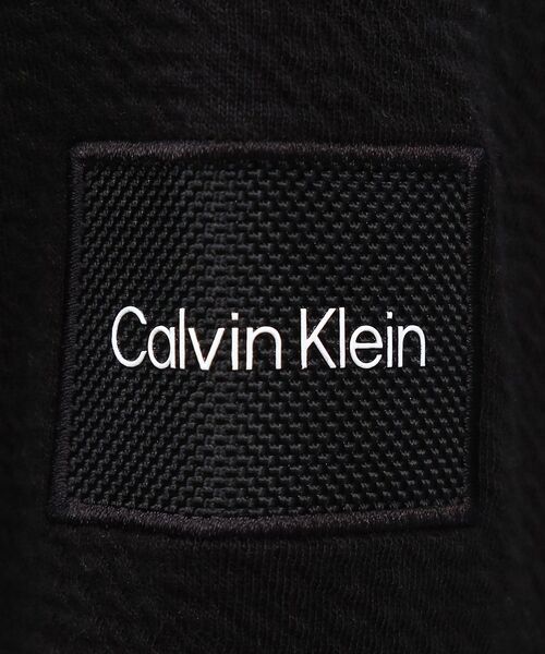 Calvin Klein(カルバン・クライン)の「クルーネック スウェット プルオーバー(スウェット・メンズ・ホワイト/ブラック・S/M/L/XL)」の10枚目の写真