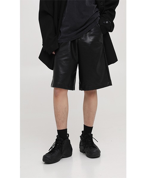 MASONPRINCE（メイソンプリンス）の「【MASONPRINCE】PU leather wide easy shorts DK3024（その他パンツ・メンズ・ブラック・XL/M/L/S）」の5枚目の写真