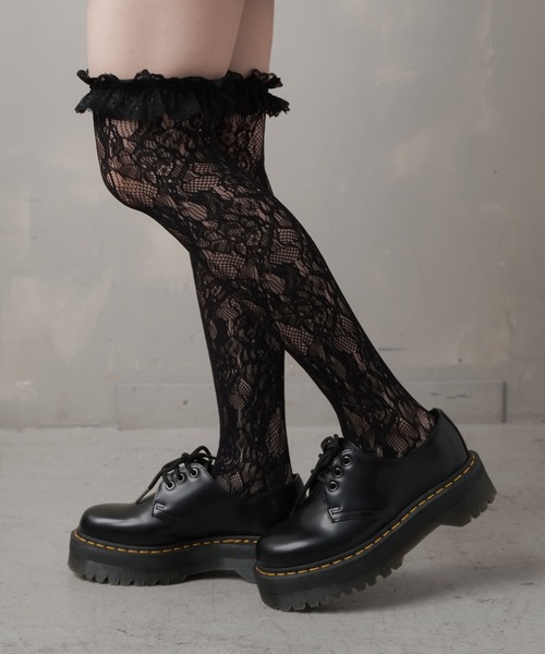 SPINNS（スピンズ）の「レースハイソックス（ソックス/靴下・レディース・ブラック/ホワイト・ONESIZE）」の5枚目の写真