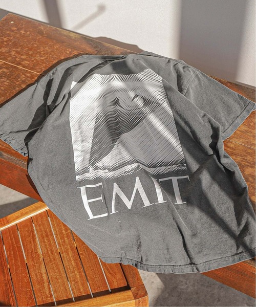 JOURNAL STANDARD relume(ジャーナルスタンダード レリューム)の「【EMIT / エミット】relume限定 BOOK STAND Tシャツ(Tシャツ/カットソー・メンズ・ホワイト/ブラック/ブラックミックス/ホワイト×ホワイト/ホワイト系その他/ブラック系その他・MEDIUM/LARGE)」の4枚目の写真