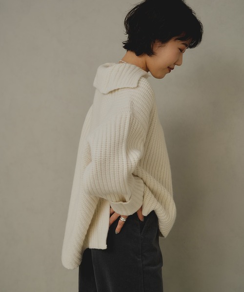 YANUK（ヤヌーク）の「【YANUK/ヤヌーク】ワイドストレート コーデュロイトラウザー LILITH (リリス)（その他パンツ・レディース・ライトベージュ/チャコールグレー・XS/S/M）」の4枚目の写真