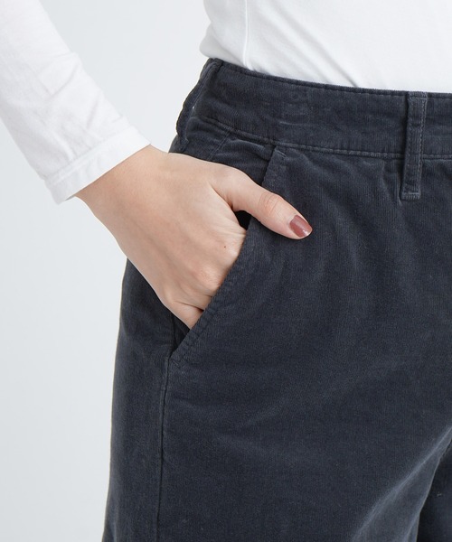 YANUK（ヤヌーク）の「【YANUK/ヤヌーク】ワイドストレート コーデュロイトラウザー LILITH (リリス)（その他パンツ・レディース・ライトベージュ/チャコールグレー・XS/S/M）」の9枚目の写真