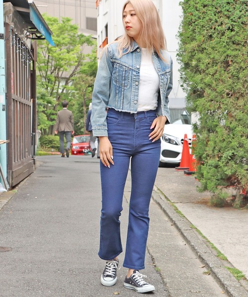 YOUNG&OLSEN The DRYGOODS STORE（ヤングアンドオルセン）の「YOUNG&OLSEN/ヤングアンドオルセン CUT COWBOY JACKET ショートデニムジャケット（デニムジャケット・レディース・ライトブルー・2）」の7枚目の写真