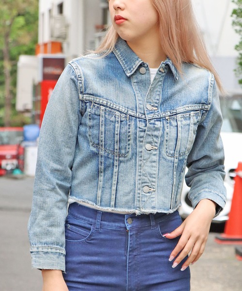 YOUNG&OLSEN The DRYGOODS STORE（ヤングアンドオルセン）の「YOUNG&OLSEN/ヤングアンドオルセン CUT COWBOY JACKET ショートデニムジャケット（デニムジャケット・レディース・ライトブルー・2）」の4枚目の写真