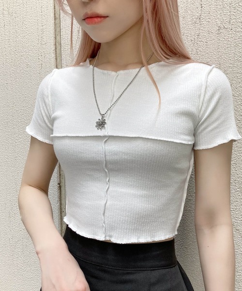 Figments(フィグメンツ)の「オーバーステッチチビTシャツ(Tシャツ/カットソー・レディース・カーキ/ホワイト/ブラック・FREE)」の2枚目の写真