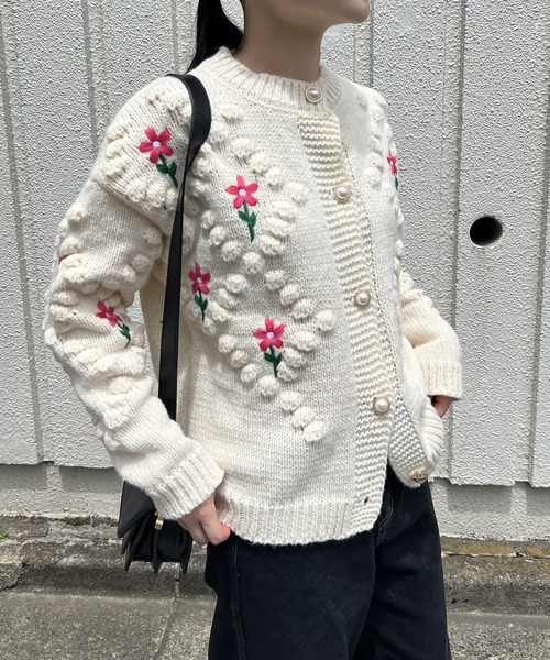 Jewelobe（ジュエローブ）の「花刺繍レトロモコモコカーディガン（カーディガン/ボレロ・レディース・アイボリー・FREE）」の2枚目の写真