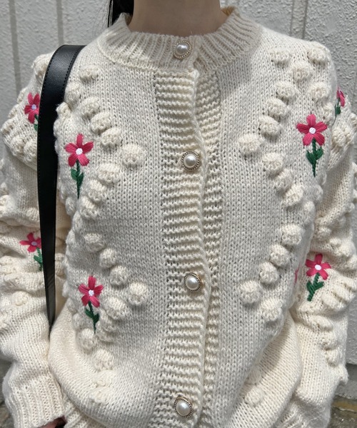 Jewelobe（ジュエローブ）の「花刺繍レトロモコモコカーディガン（カーディガン/ボレロ・レディース・アイボリー・FREE）」の6枚目の写真