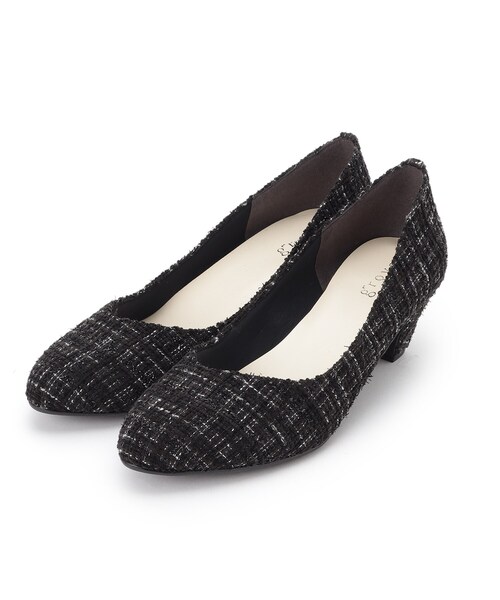 grove（グローブ）の「【ふわっと心地よい足入れ】やわここち（R）Vカットパンプス（日本製）（パンプス・レディース・ブラック/ベージュ系その他7/ブラック系3/ダークブラウン系7/ブルー系7/ライトベージュ/ピンク系その他/チャコール/ブラック系6/オフホワイト・50/10/40/35/45/30/25/15 /20/55）」の4枚目の写真