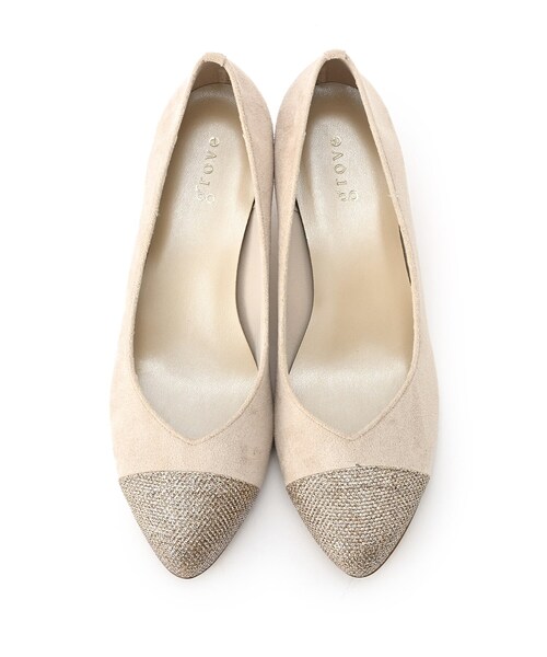 grove（グローブ）の「【ふわっと心地よい足入れ】やわここち（R）Vカットパンプス（日本製）（パンプス・レディース・ブラック/ベージュ系その他7/ブラック系3/ダークブラウン系7/ブルー系7/ライトベージュ/ピンク系その他/チャコール/ブラック系6/オフホワイト・50/10/40/35/45/30/25/15 /20/55）」の15枚目の写真