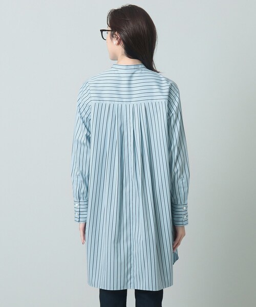 UNTITLED（アンタイトル）の「◆【一枚着からレイヤードまで】セーヌコットンブロード チュニックシャツ＜洗える／防シワ加工／カラバリ豊富＞（チュニック・レディース・サックスブルー系2/サックスブルー/オフホワイト・48/00/04/01/44/02/03）」の7枚目の写真