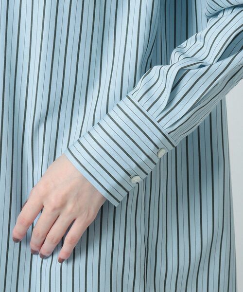 UNTITLED（アンタイトル）の「◆【一枚着からレイヤードまで】セーヌコットンブロード チュニックシャツ＜洗える／防シワ加工／カラバリ豊富＞（チュニック・レディース・サックスブルー系2/サックスブルー/オフホワイト・48/00/04/01/44/02/03）」の9枚目の写真