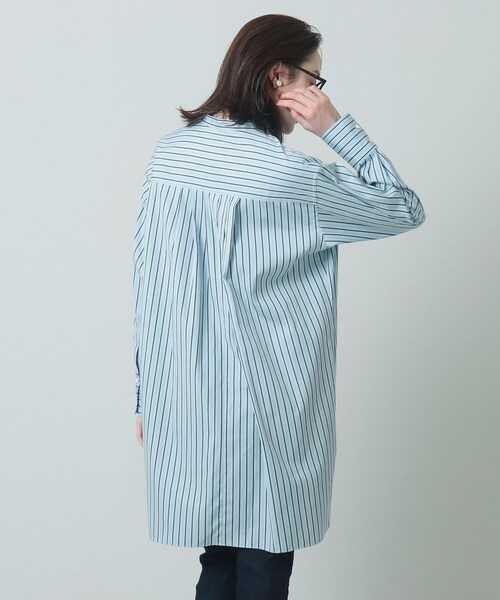 UNTITLED（アンタイトル）の「◆【一枚着からレイヤードまで】セーヌコットンブロード チュニックシャツ＜洗える／防シワ加工／カラバリ豊富＞（チュニック・レディース・サックスブルー系2/サックスブルー/オフホワイト・48/00/04/01/44/02/03）」の12枚目の写真