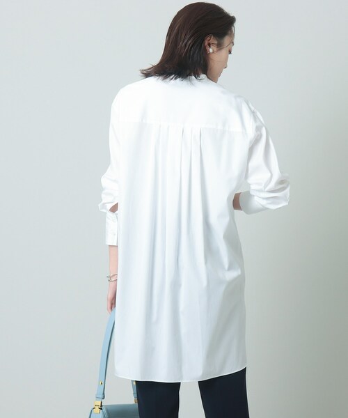 UNTITLED（アンタイトル）の「◆【一枚着からレイヤードまで】セーヌコットンブロード チュニックシャツ＜洗える／防シワ加工／カラバリ豊富＞（チュニック・レディース・サックスブルー系2/サックスブルー/オフホワイト・48/00/04/01/44/02/03）」の17枚目の写真