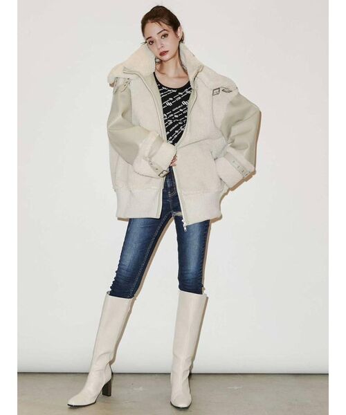 GYDA（ジェイダ）の「BACKスリット ベルトデザインブーツ（ブーツ・レディース・ブラック/アイボリー・SMALL/MEDIUM/LARGE）」の5枚目の写真