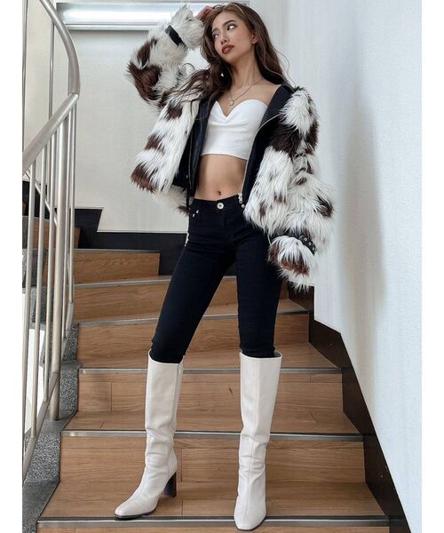 GYDA（ジェイダ）の「BACKスリット ベルトデザインブーツ（ブーツ・レディース・ブラック/アイボリー・SMALL/MEDIUM/LARGE）」の18枚目の写真