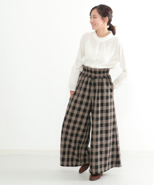 LBC(エルビーシー)の「チェックギャザーワイドパンツ(その他パンツ・レディース・ブラック/ベージュ/グレー・M)」の14枚目の写真