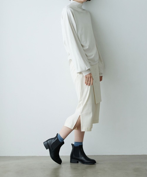 AcureZ（アキュアーズ）の「晴雨兼用のやわらかトラッドブーツ「生活防水タイプ」（ブーツ・レディース・アイボリー/ブラック/ダークブラウン・S/M/L/LL）」の22枚目の写真