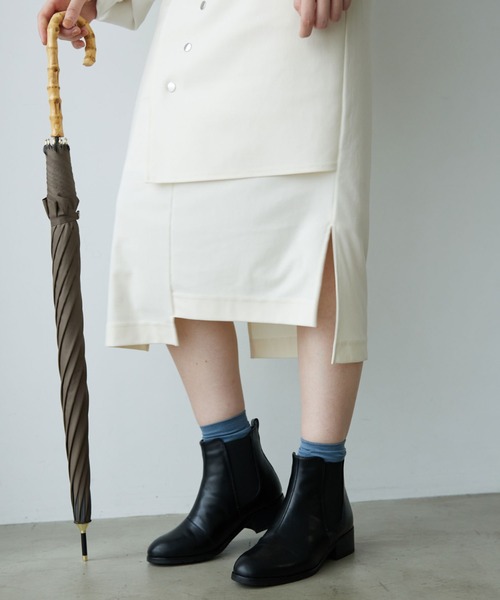 AcureZ（アキュアーズ）の「晴雨兼用のやわらかトラッドブーツ「生活防水タイプ」（ブーツ・レディース・アイボリー/ブラック/ダークブラウン・S/M/L/LL）」の21枚目の写真